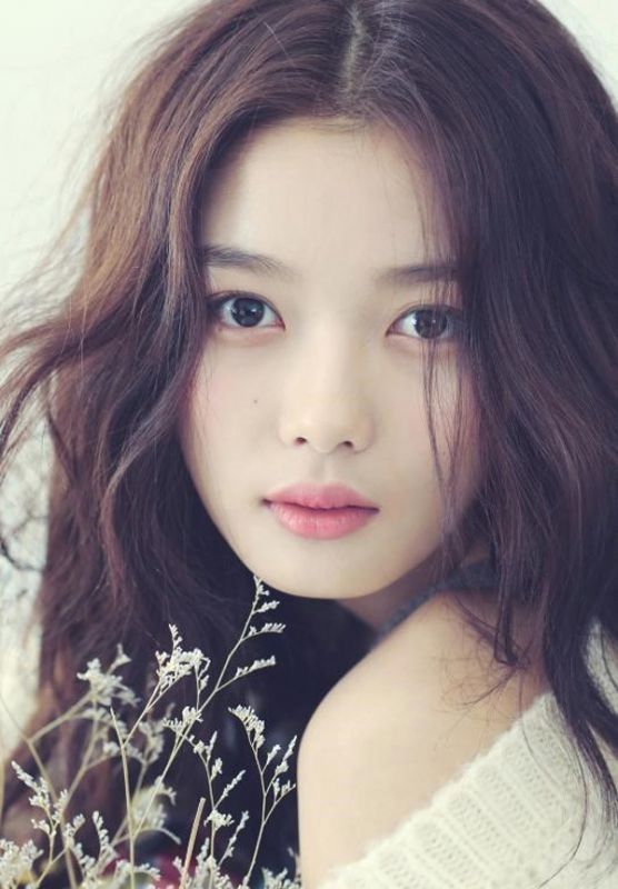 韩国美女金裕贞最新写真展清纯迷人笑容
