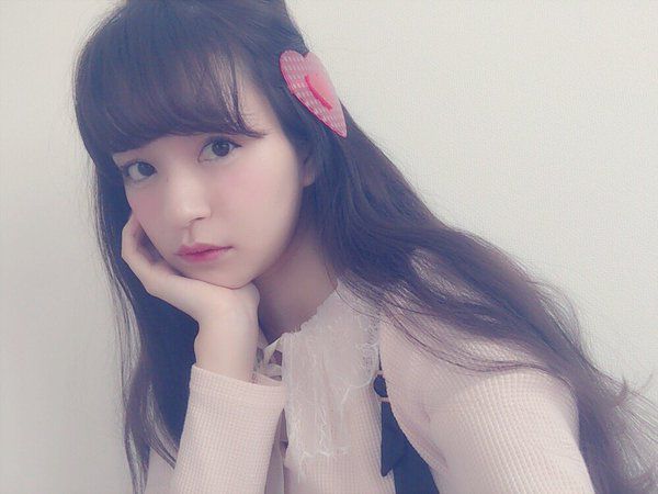 日本模特美女早川实季清纯自拍写真