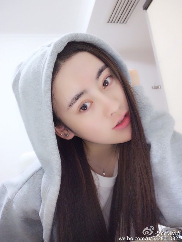微博秒拍达人MM火火清纯自拍写真