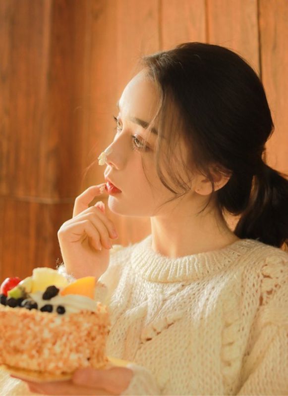 白袜子长腿美女模特私房清纯面孔暖心治愈系写真