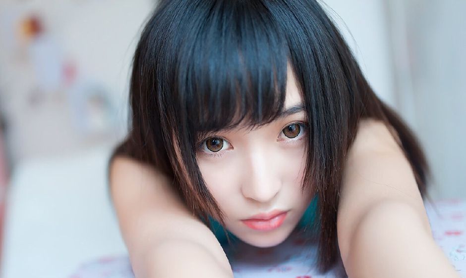 清纯卖萌美女张楚私房迷人写真