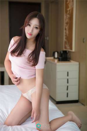 人气嫩模林紫涵性感内裤酥胸肥臀人体艺术写真