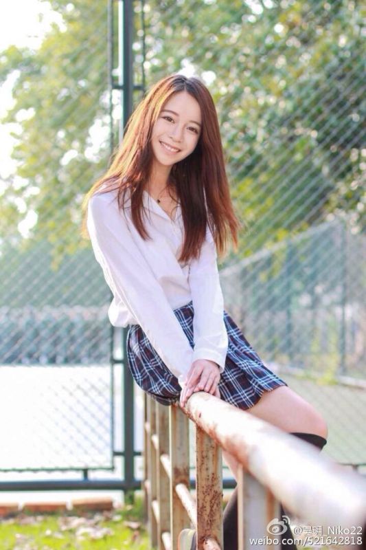 平面模特NIKO小hh(吴h)微博养眼写真图片