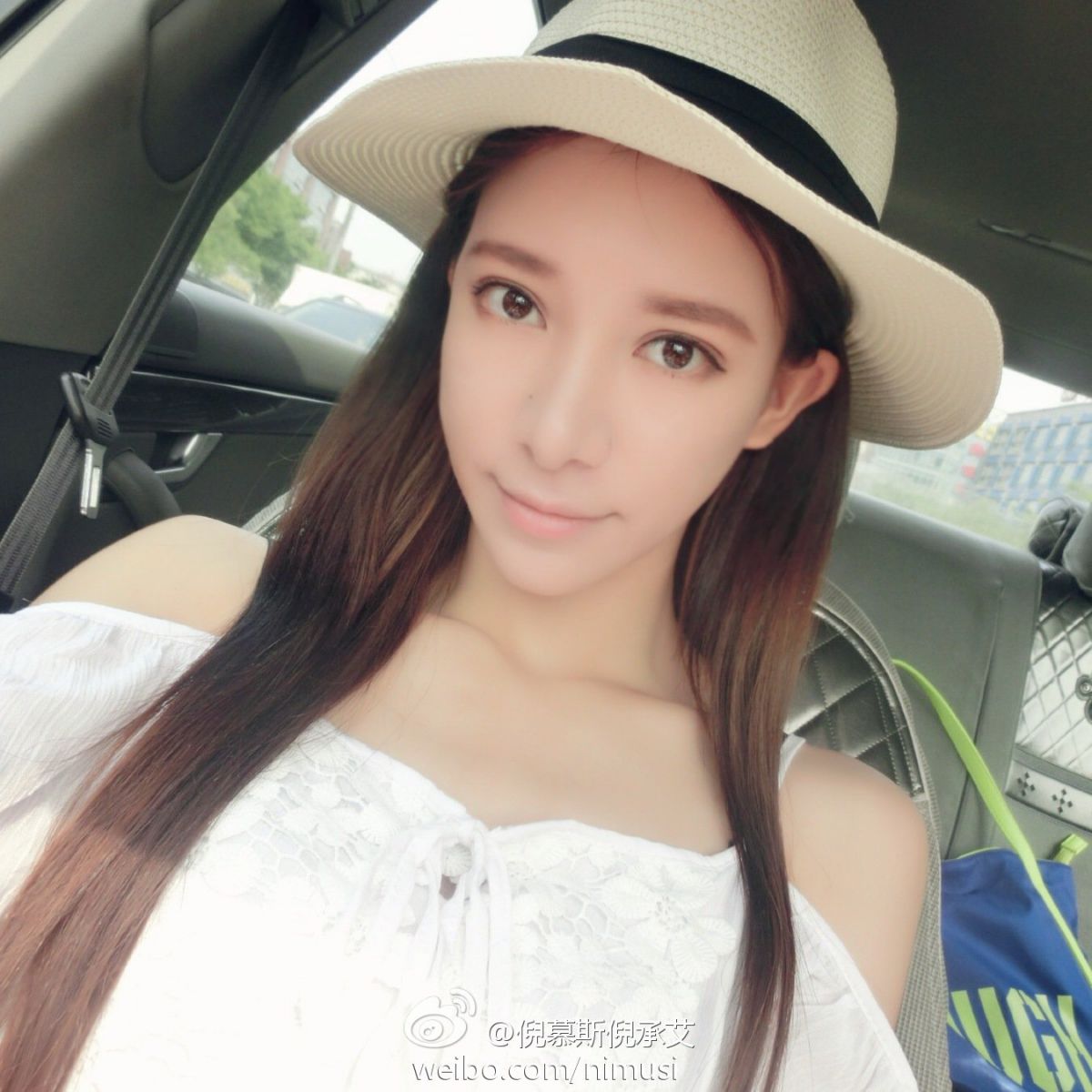 漂亮美眉倪慕斯生活照写真图片