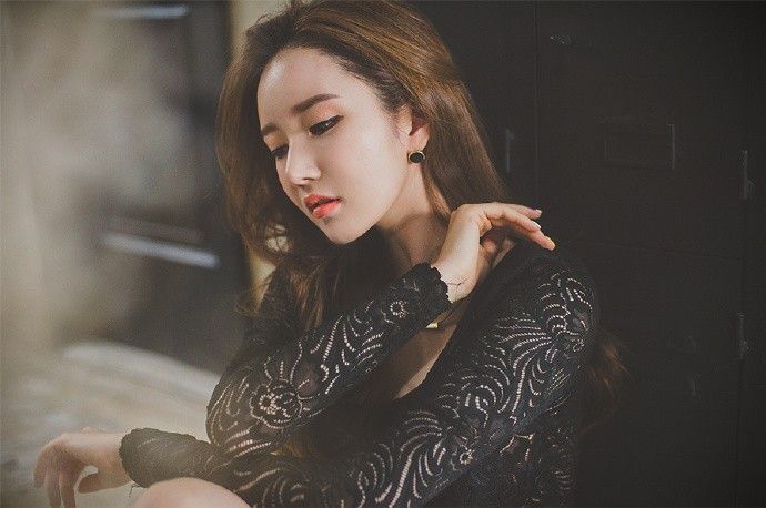 性感韩国妖娆蕾丝美女诱惑十足写真图片