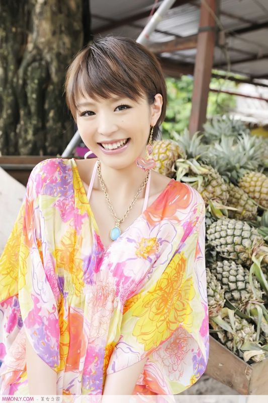 海边沙滩比基尼美女性感写真