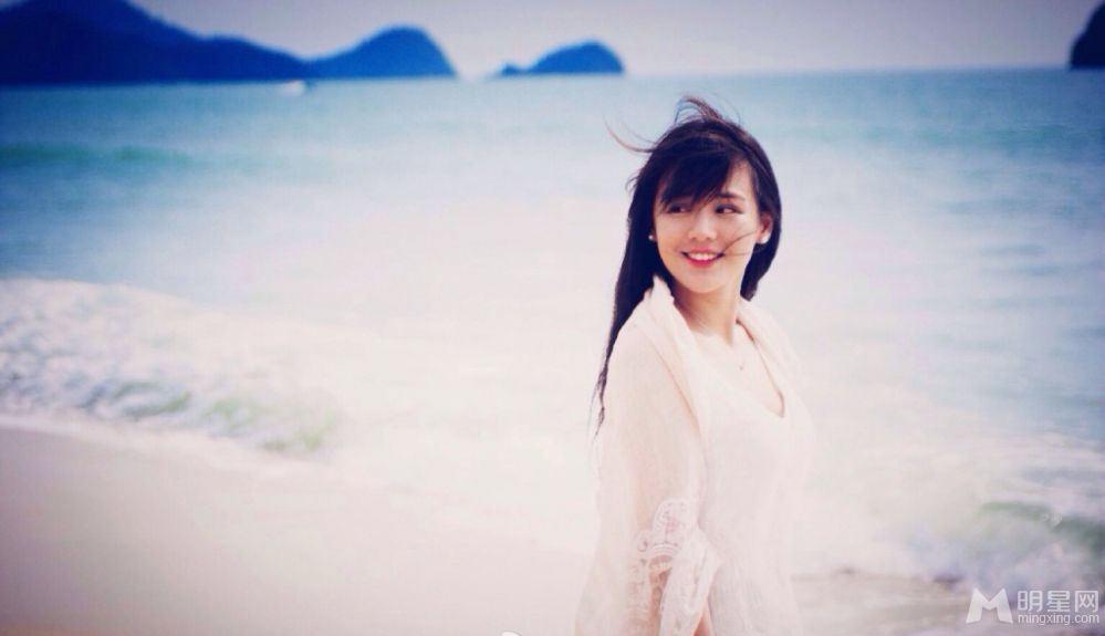 马思纯海边唯美写真图片