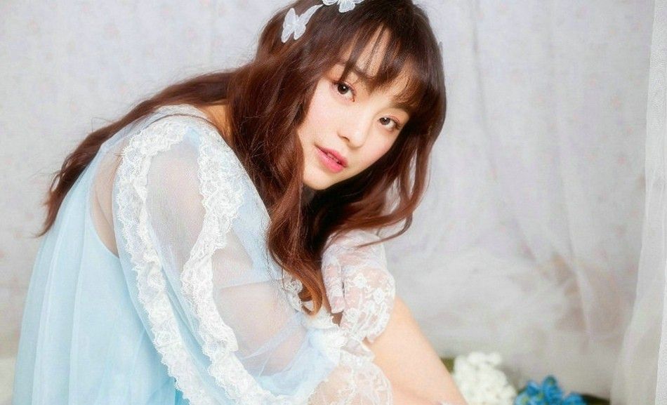 清纯蕾丝公主美女安静柔美私房艺术写真