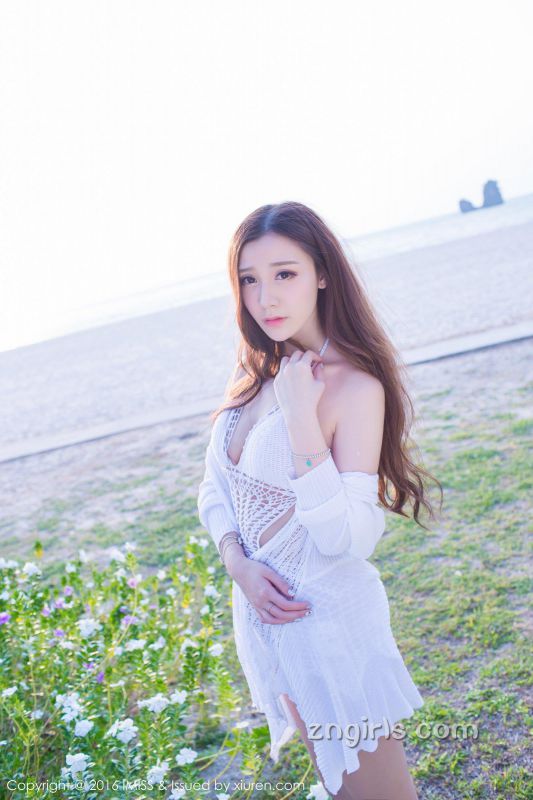 爱蜜社泳衣模特淼淼萌萌哒沙滩比基尼写真