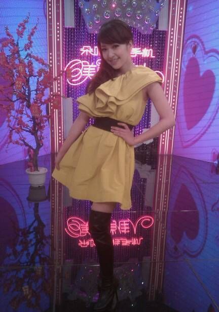 女星路嘉怡性感高清活动照