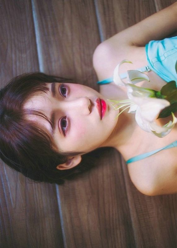 如百合般纯洁无暇少女清新秀气可爱唯美写真图片