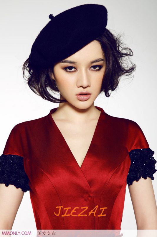 妩媚时尚美女冯丹滢高清写真