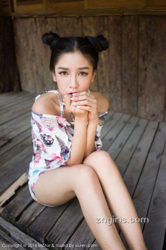 魅妍社美女模特戴小唯旅拍写真图片