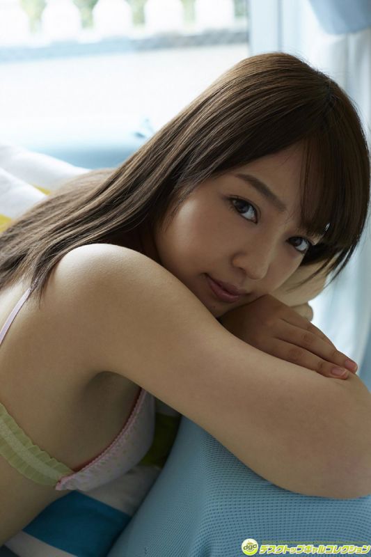 大胸美女安藤遥性感内衣诱惑写真
