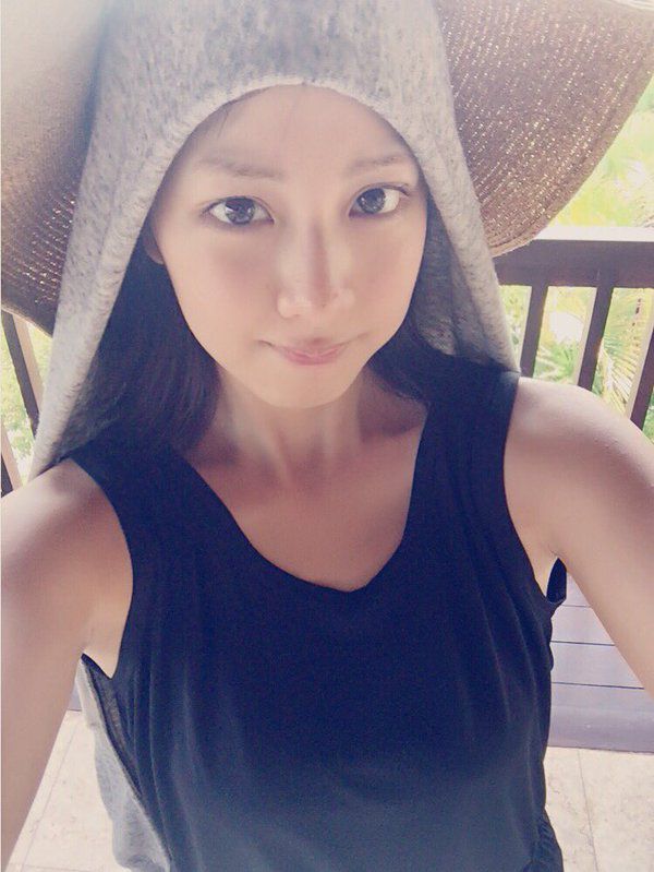 日本治愈系美女本乡杏奈比基尼写真图片