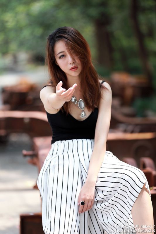 平面模特NIKO小hh(吴h)微博养眼写真图片