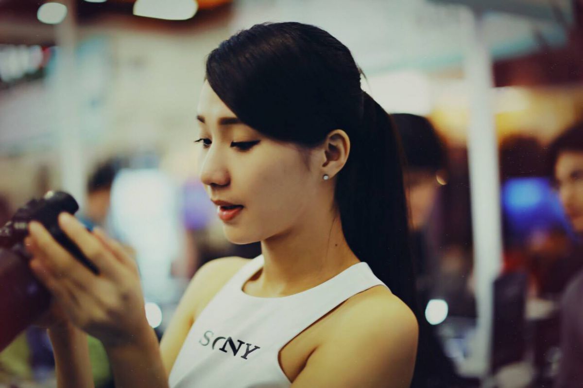 气质美女Sabrina宣萱儿甜美迷人自拍照