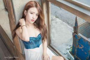 台湾美女校花李娜Una Lee清新摄影写真