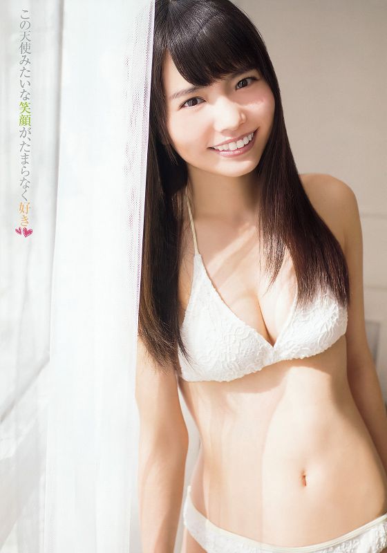 日本清纯少女m上舞棚拍露甜甜的微笑