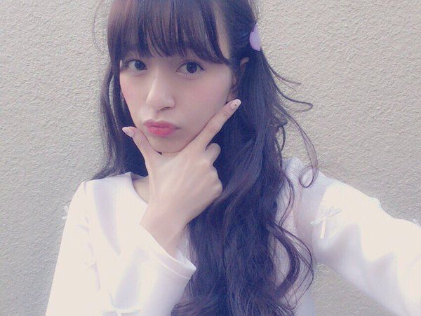 日本模特美女早川实季清纯自拍写真