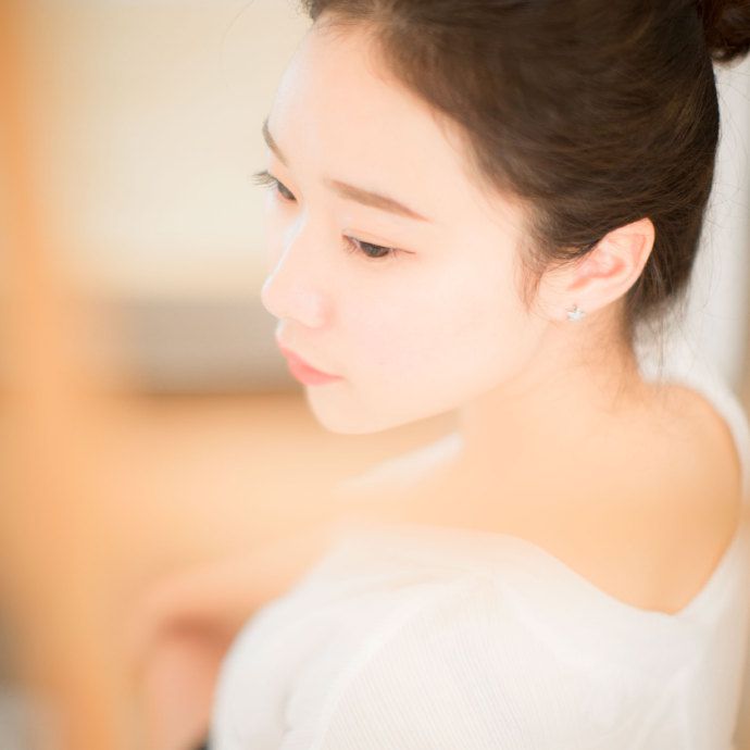 清新可爱美眉室内高清写真
