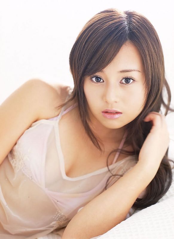 日本酥胸性感内衣美女私房写真