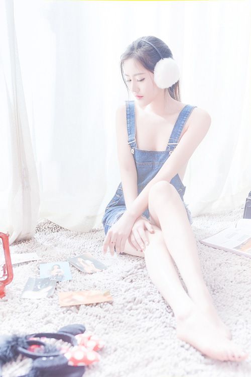 推女神气质模特美女Sayaka性感清凉写真
