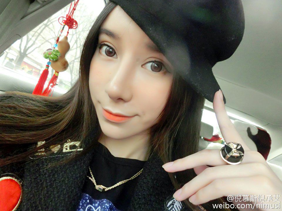 漂亮美眉倪慕斯生活照写真图片