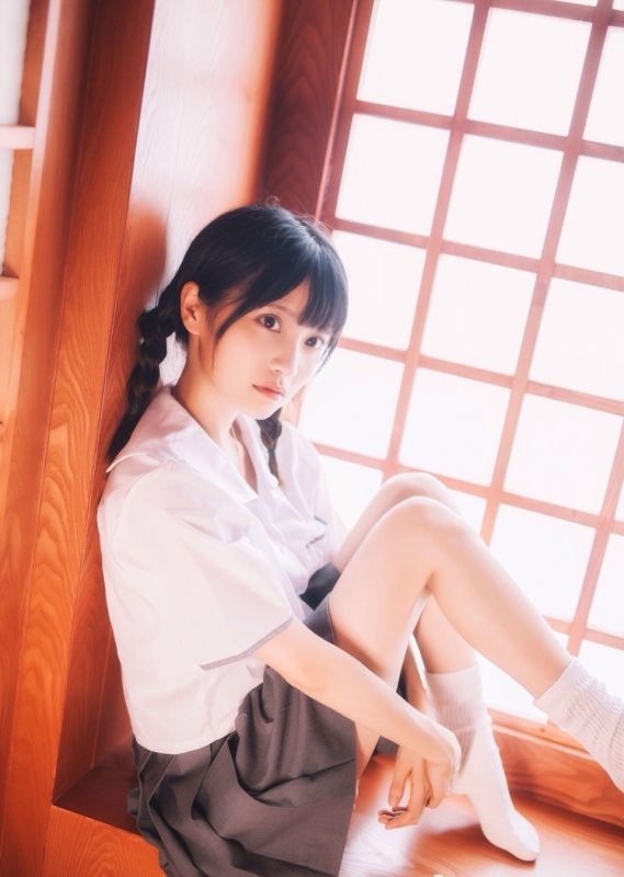 高清jk制服大眼少女水灵性感写真