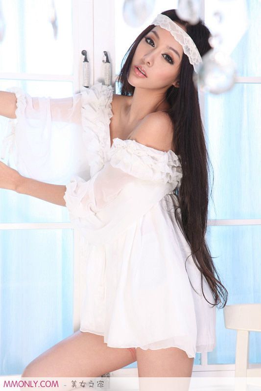 可爱美女曾可可私房秀香肩高清写真