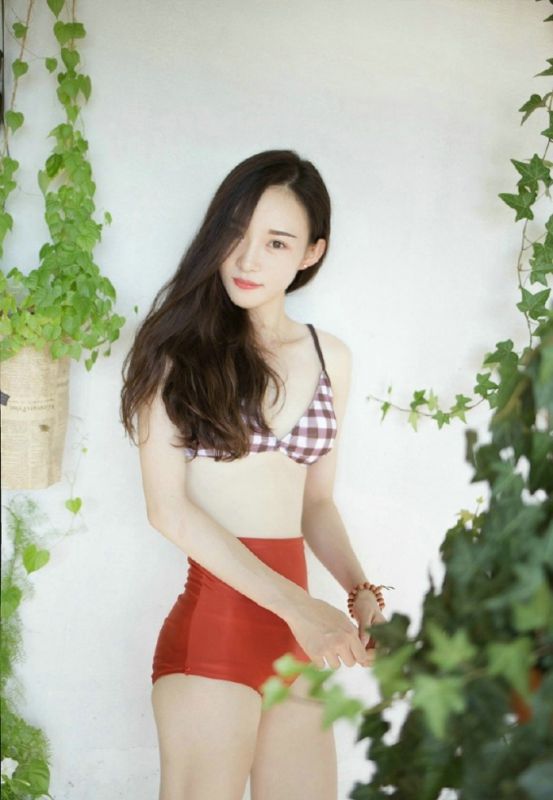 内衣美女图片火辣酥胸爆乳长腿比基尼美女写真