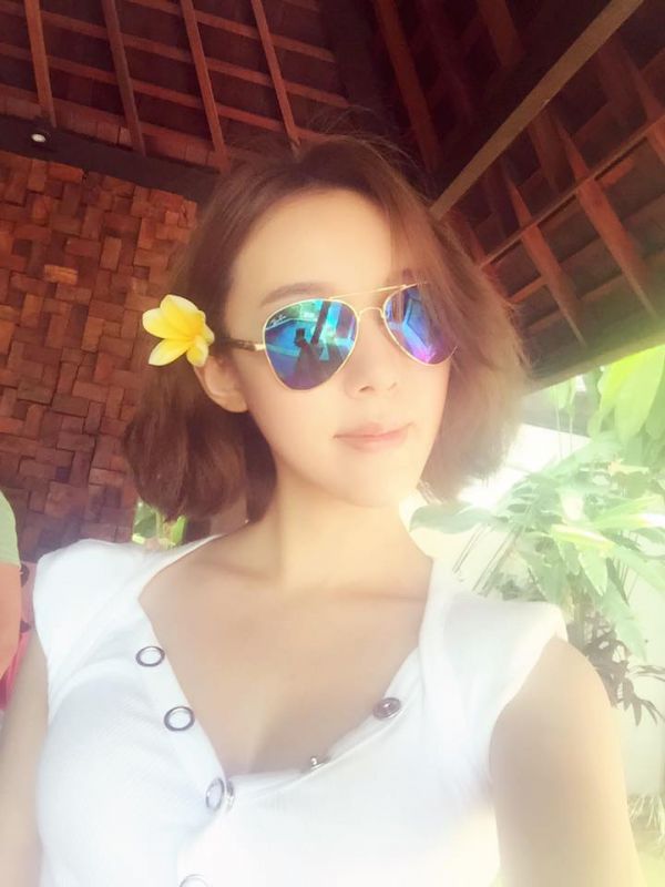 中国性感女神Yuyu Wei高清自拍大片