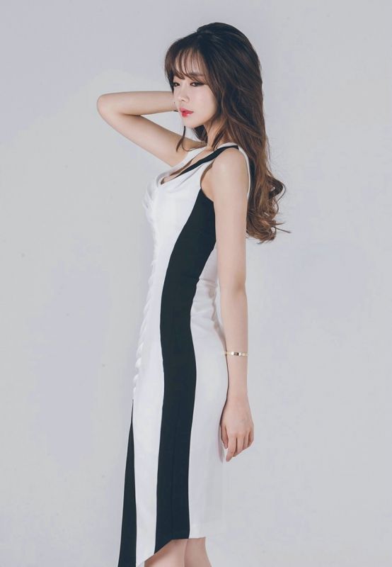 婀娜多姿韩国美女图片高清翘臀美女性感写真