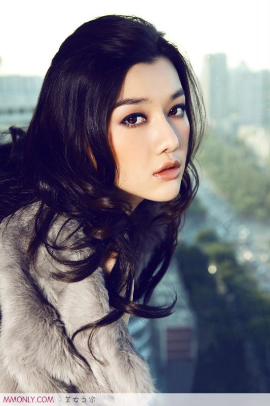 妩媚时尚美女冯丹滢高清写真