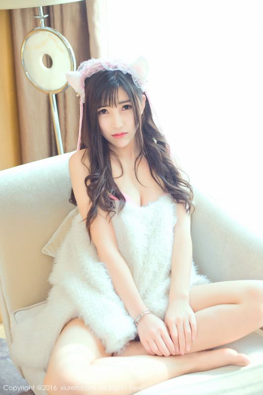 90后软妹子悠悠YOYO性感养眼写真