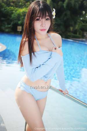 美媛馆清纯秀气女生芝芝Booty甜美旅拍写真图片
