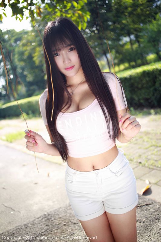 美媛馆长发美眉夏瑶baby户外清新写照