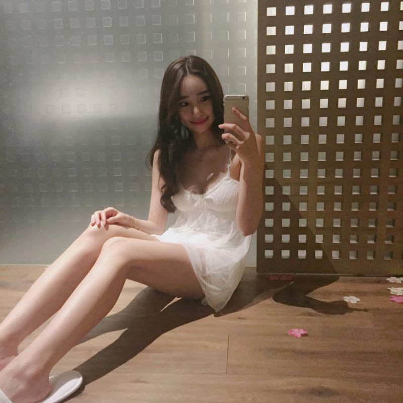 韩国网拍美女Eunjiii私拍比基尼图片