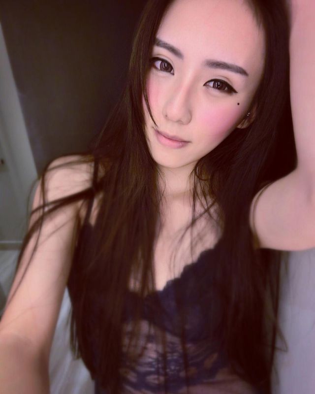 高清健身美女郭x|Celeste Kok练出一副完美身材