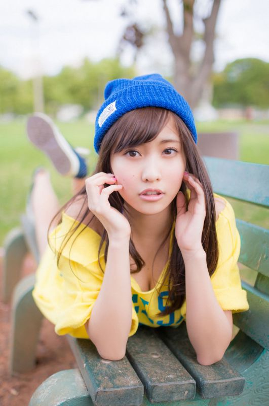 日本比基尼美女佐野雏子户外诱人写照