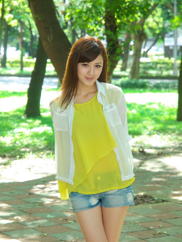 台湾短裙美女村村高清唯美写真