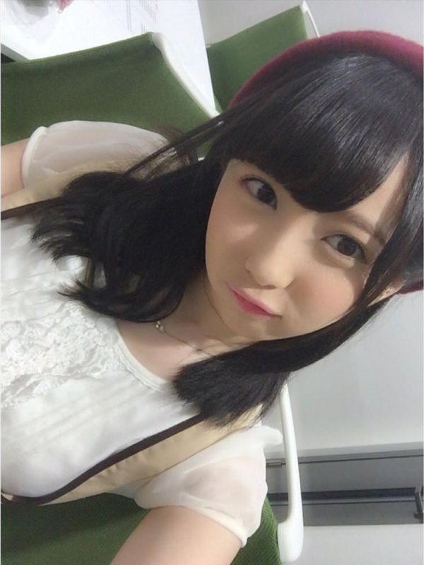 日本清纯美女西野早耶养眼私拍图片