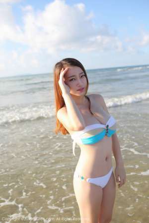 美媛馆90后女孩丽莉Lily沙滩比基尼写真
