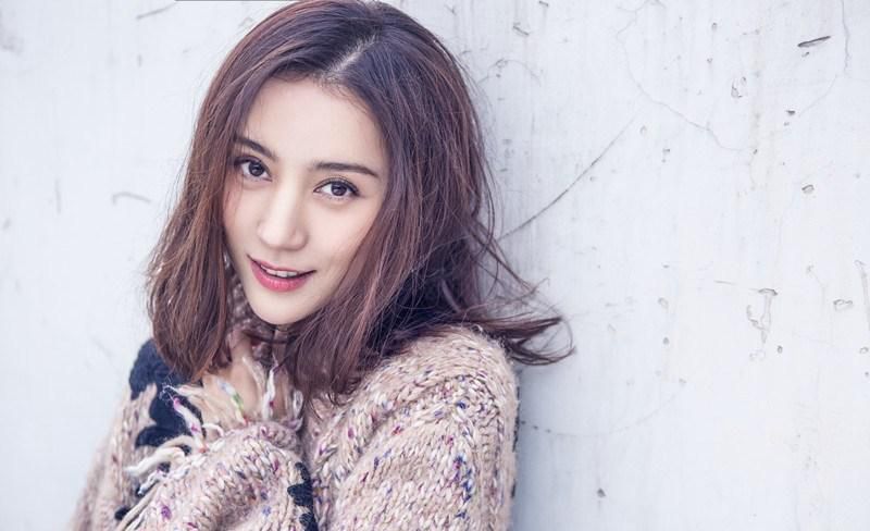 小清新美女周庭伊最新街拍大片