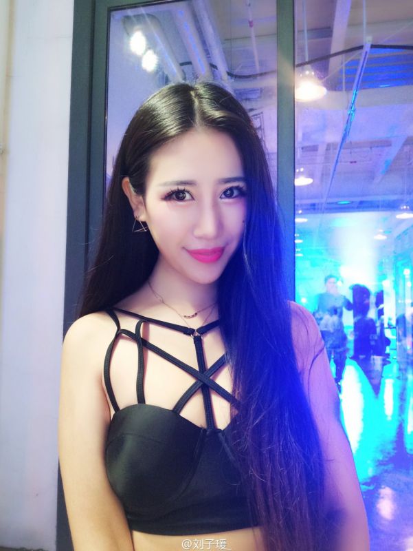 游戏展美女刘子瑗私拍图片合辑