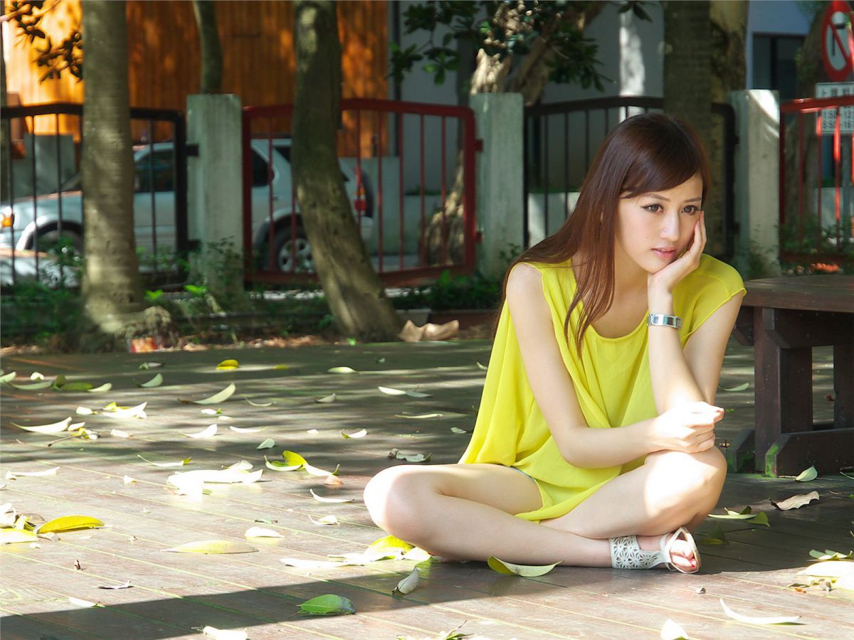 台湾短裙美女村村高清唯美写真