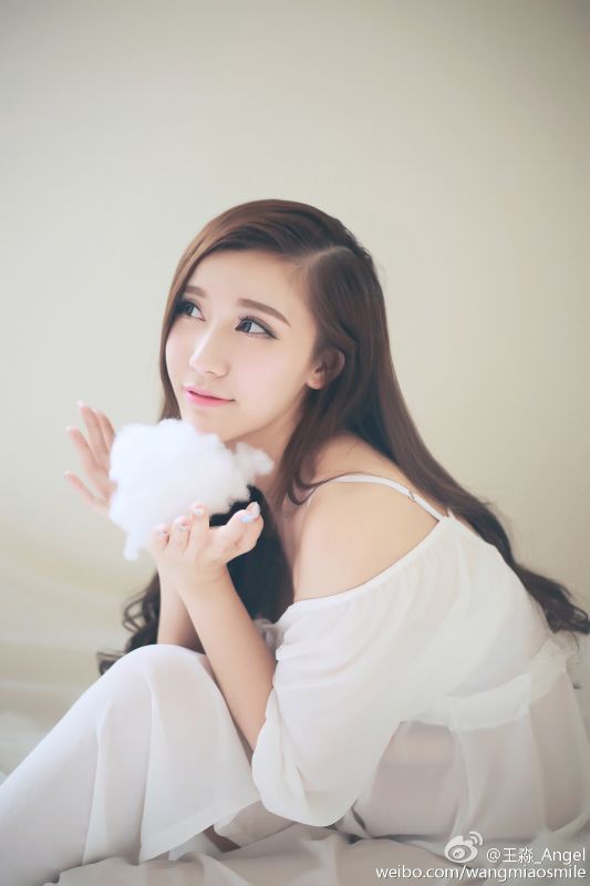 清纯养眼美女王淼微博私拍美图欣赏