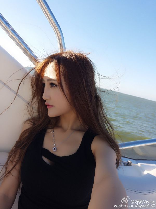 中国美女嫩模妤薇Vivian微博图片大全