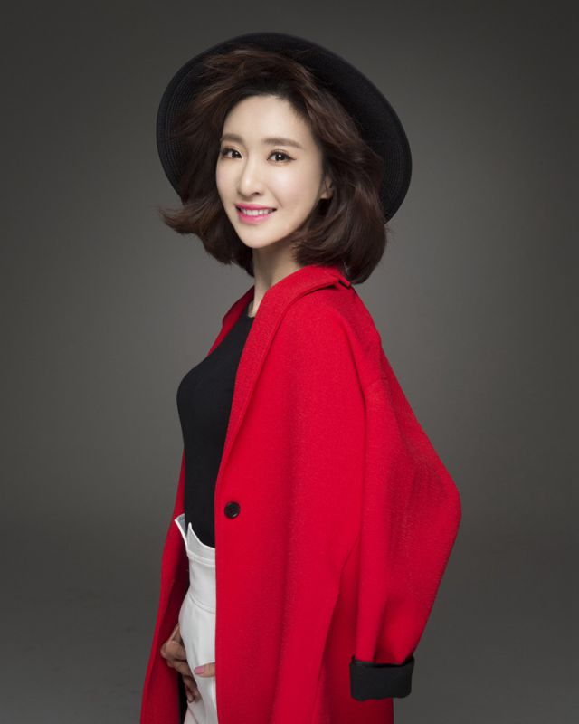 气质美女马晓灿冬日写真大片