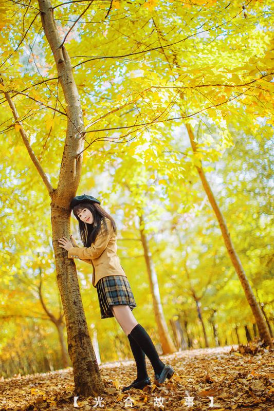 可爱学院风美眉秋日唯美写真集